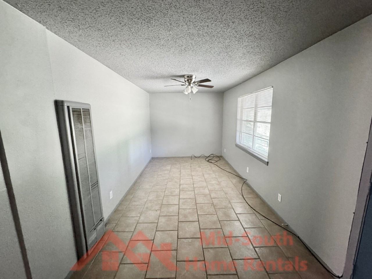 487 Williams Ave Apt 4 - Photo 3 of 7