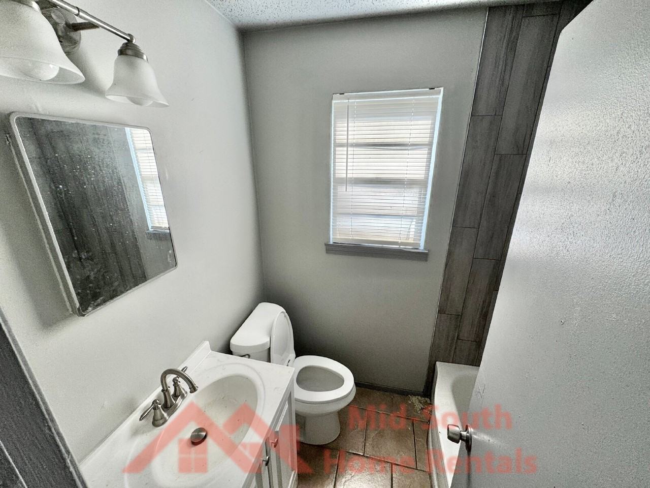 487 Williams Ave Apt 4 - Photo 5 of 7