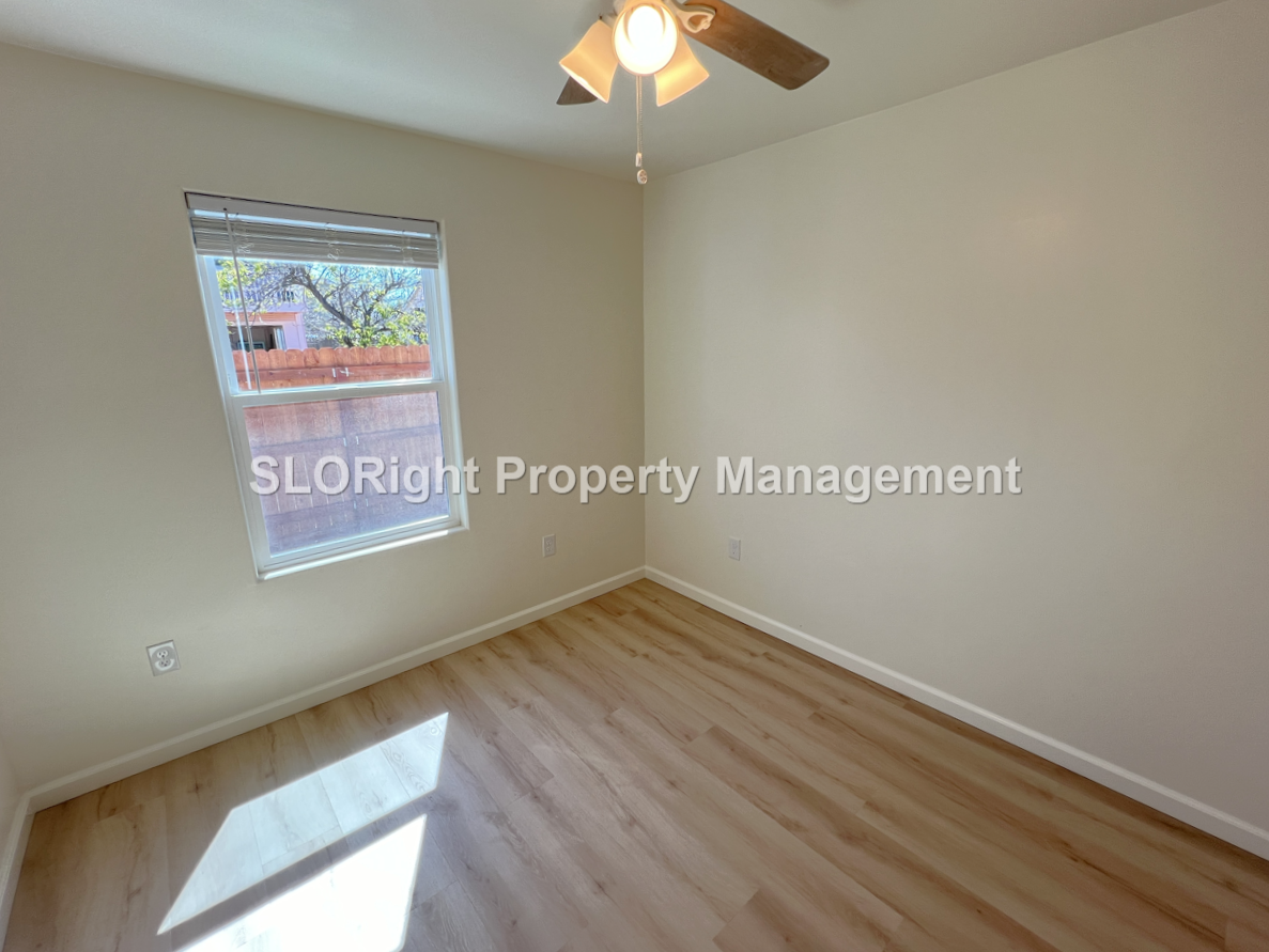 239 Sandercock St - Photo 6 of 19