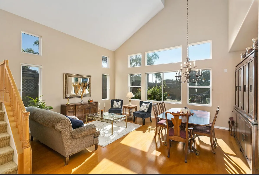 3884 Rockfield Ct - Photo 2 of 8