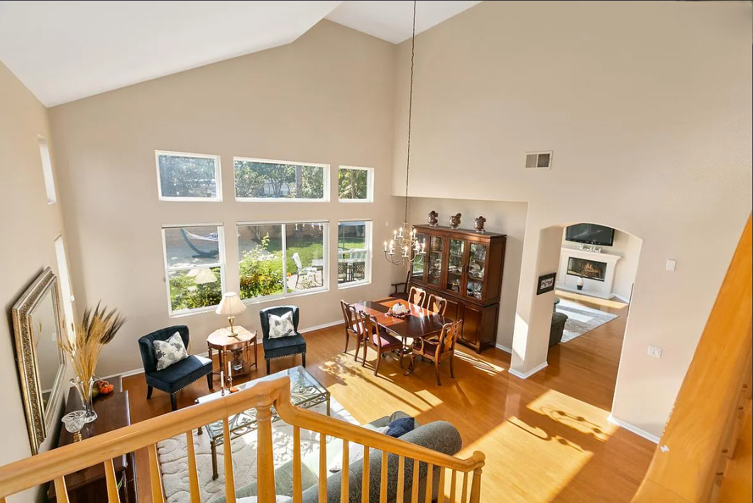 3884 Rockfield Ct - Photo 3 of 8