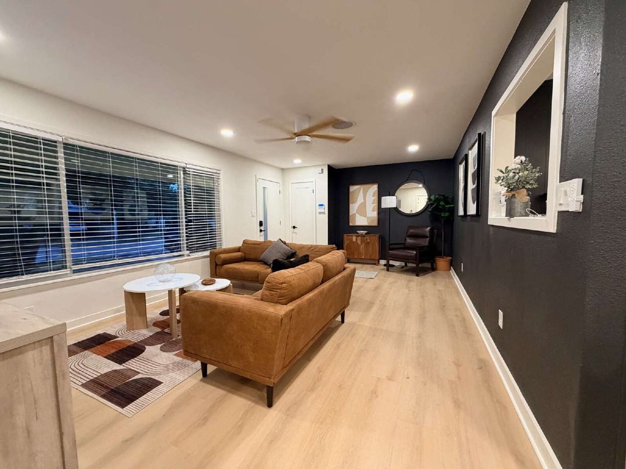 5004 Melbourne Dr - Photo 5 of 25