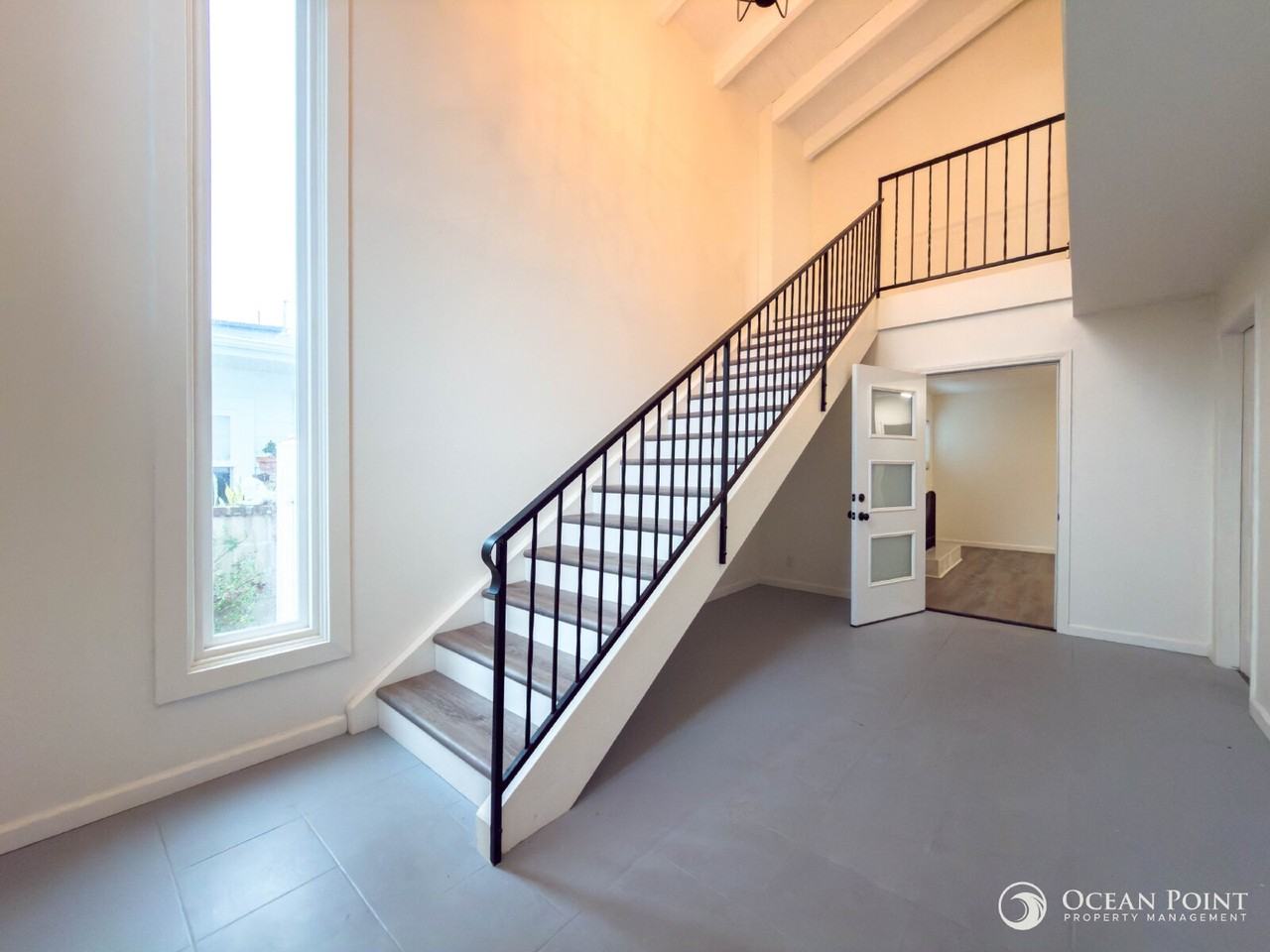 1184 Cornwall Ln - Photo 2 of 22
