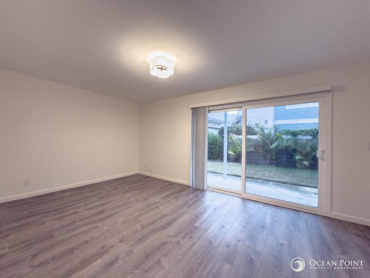 1184 Cornwall Ln - Photo 7 of 22
