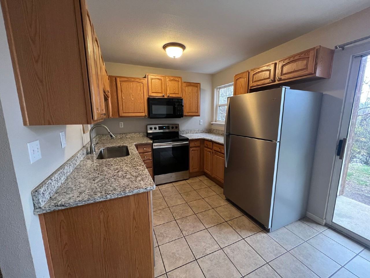 118 Vixen Cir #B - Photo 2 of 13