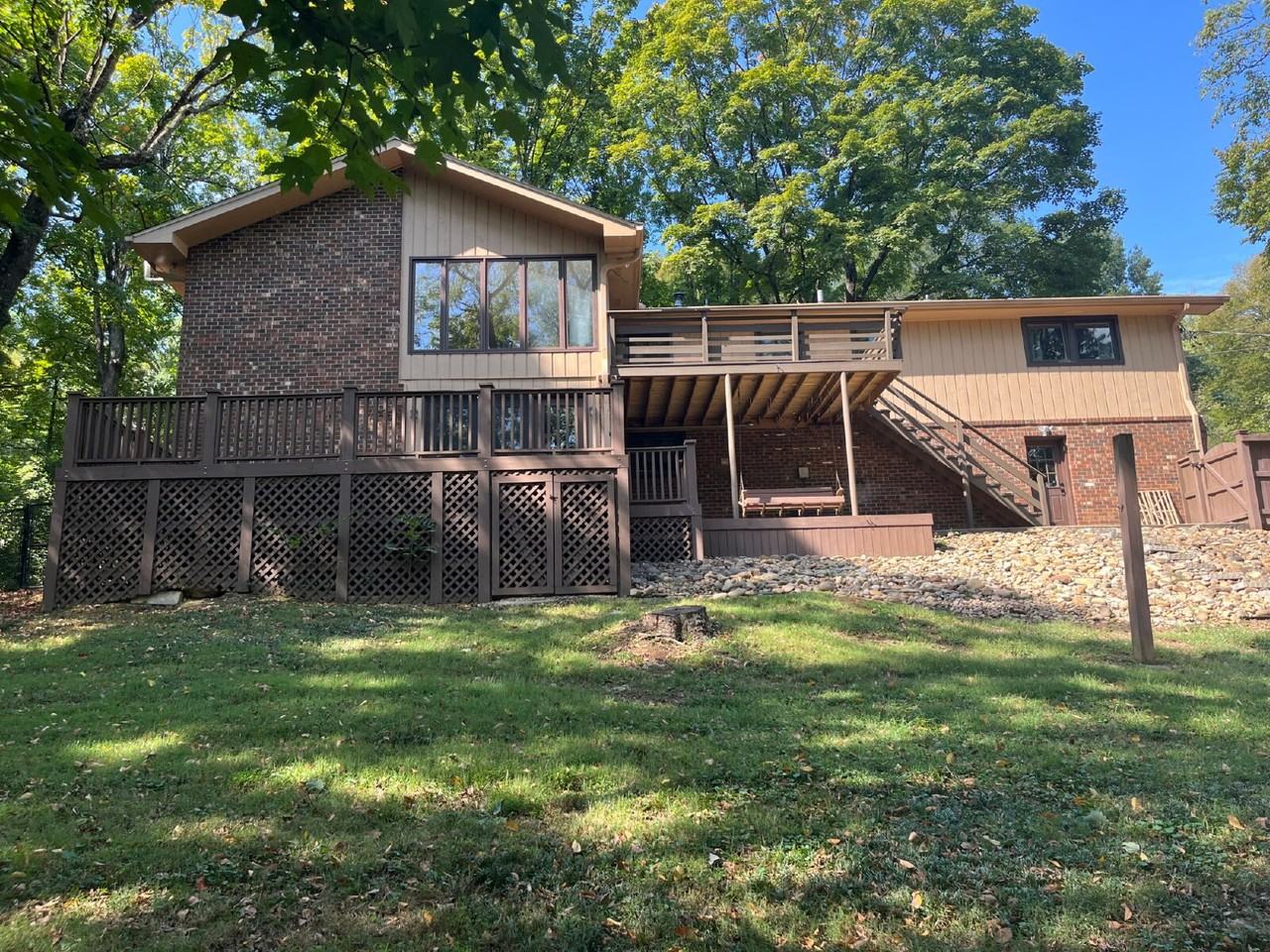 1214 Brentwood Ln - Photo 2 of 50
