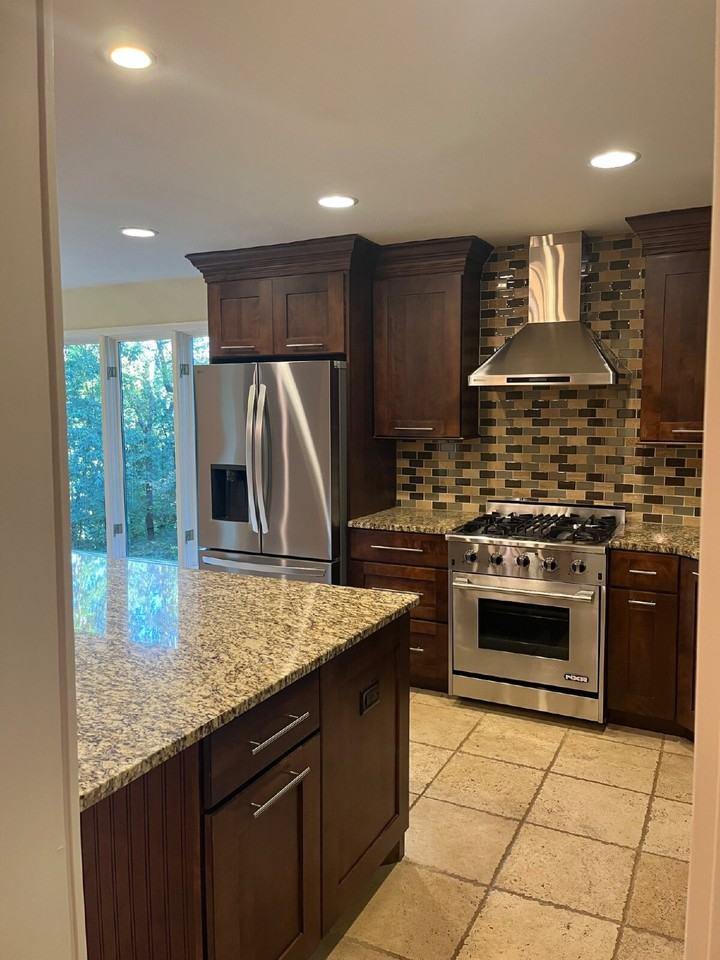 1214 Brentwood Ln - Photo 3 of 50