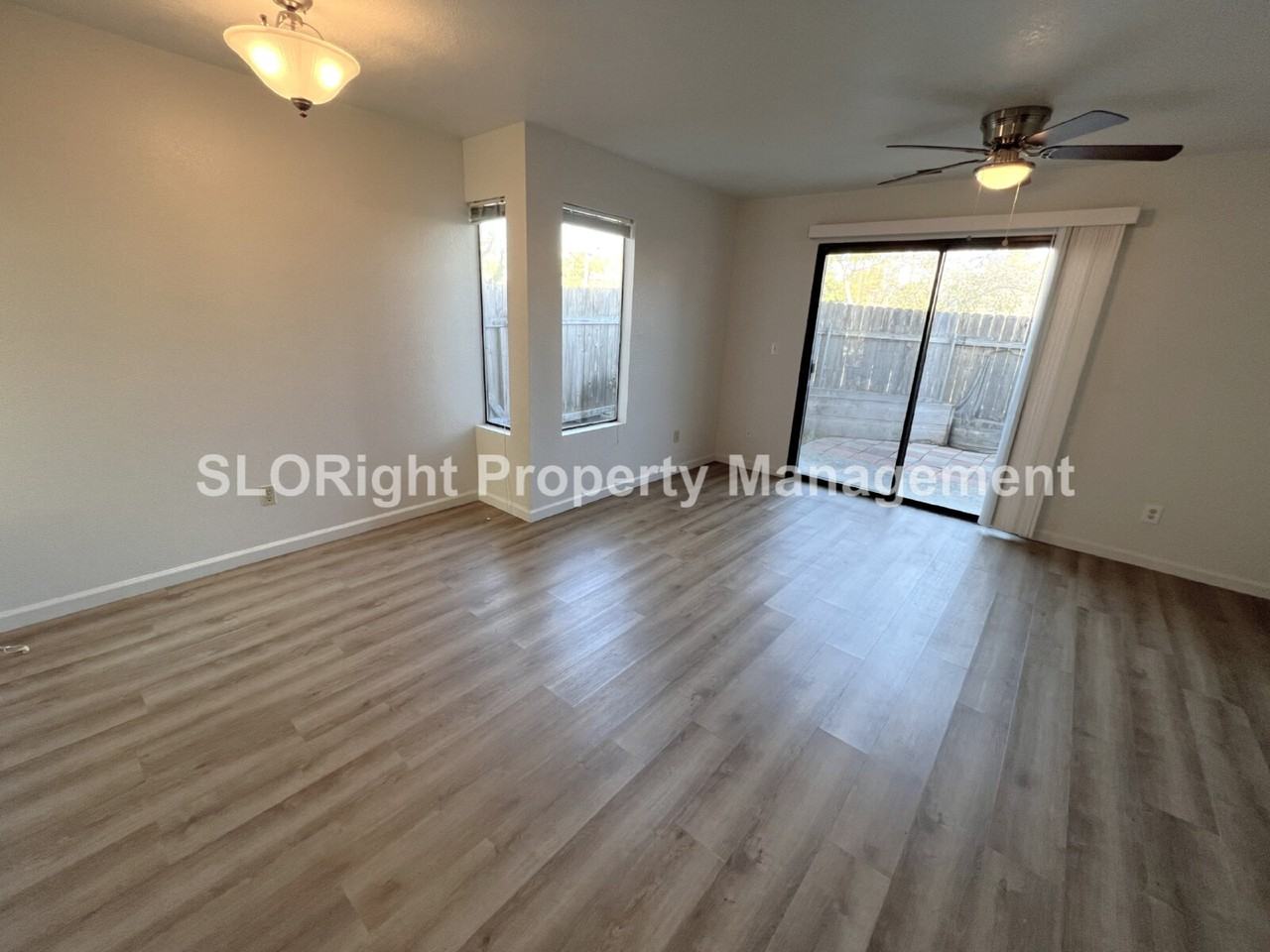 2975 Rockview Pl - Photo 3 of 16