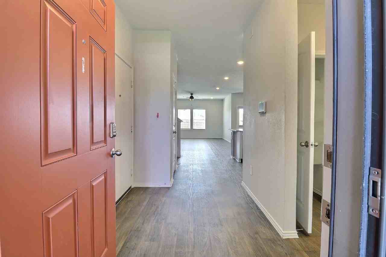 209 N Richland Dr - Photo 3 of 20