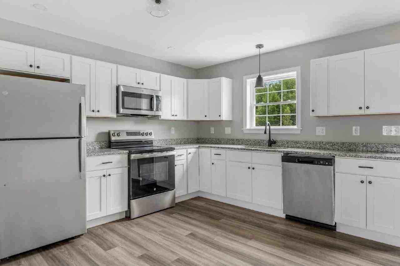 Center Dr - Photo 6 of 26