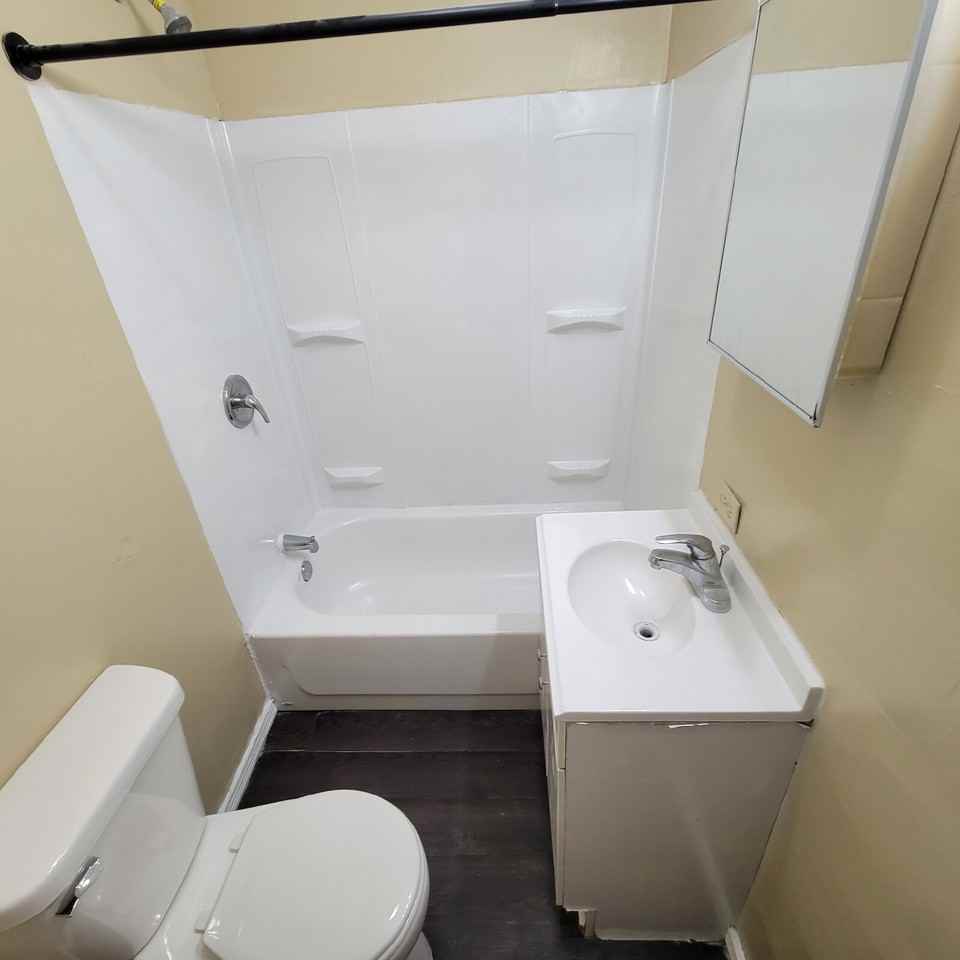 1501 S Kiel Ave - Photo 4 of 8