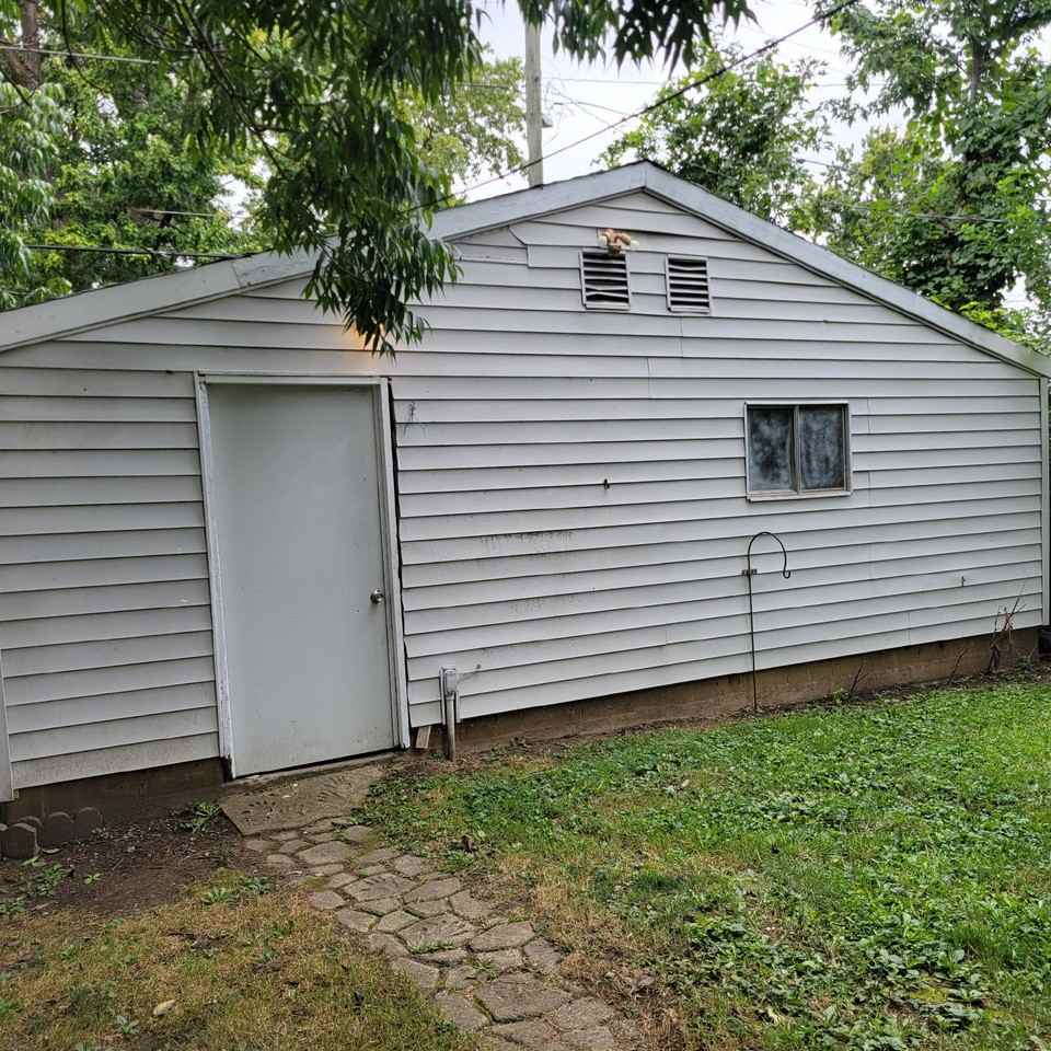 1122 S Reisner St - Photo 4 of 11