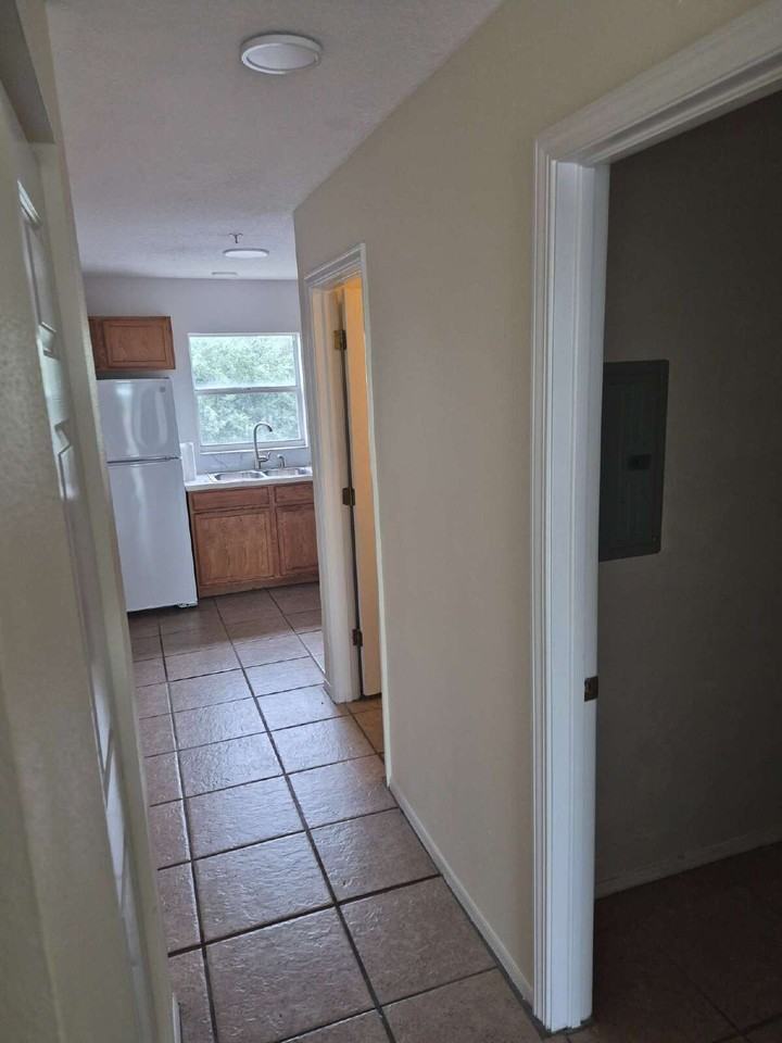 5816 Congress St #203 - Photo 6 of 16