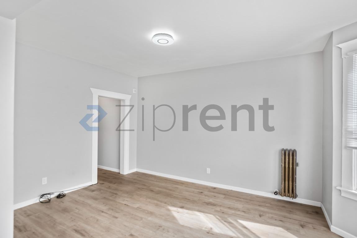 680 14th St #403 - Photo 2 of 24