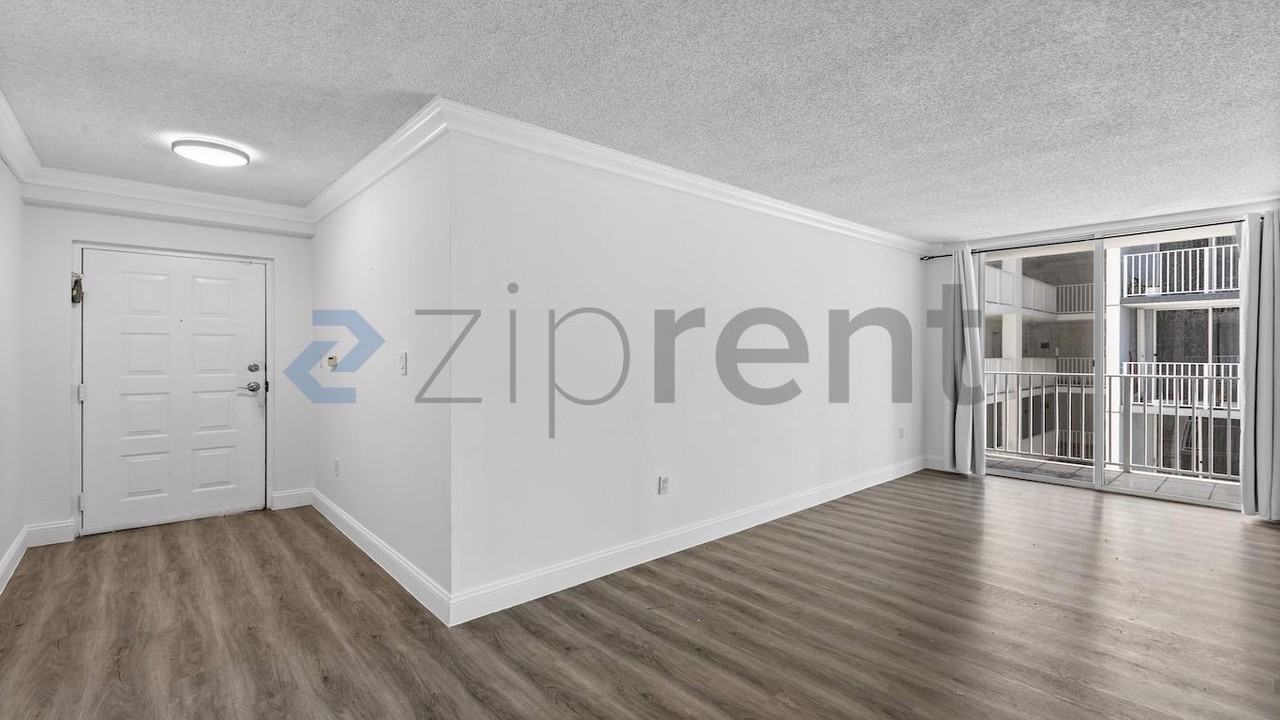 126 Sw 17th Rd #409 - Photo 5 of 23