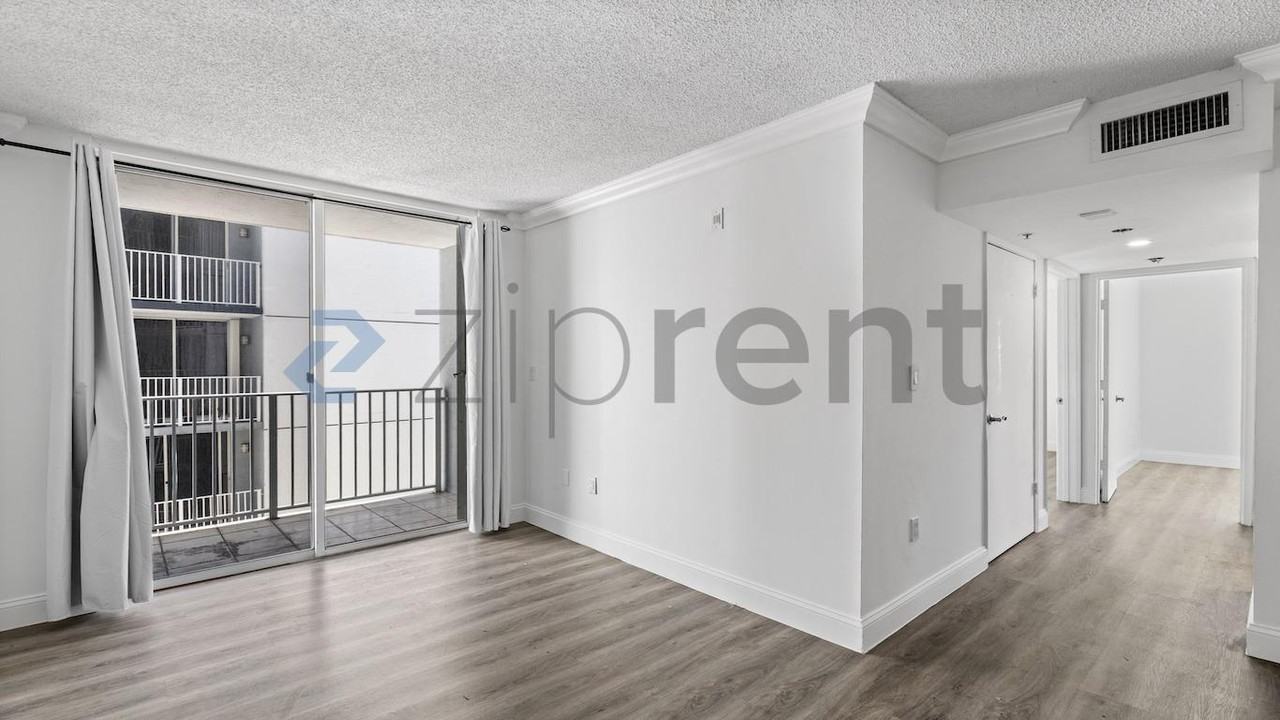 126 Sw 17th Rd #409 - Photo 7 of 23