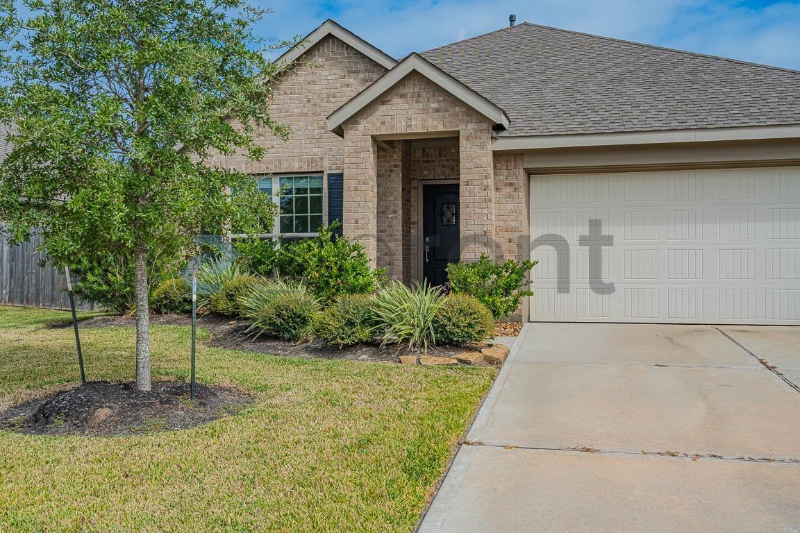 5027 Viridian Forest Dr - Photo 2 of 34