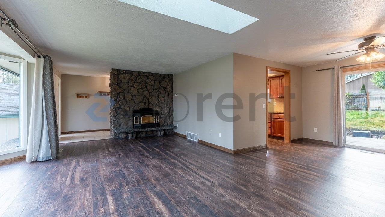 8621 N Pamela St - Photo 6 of 38