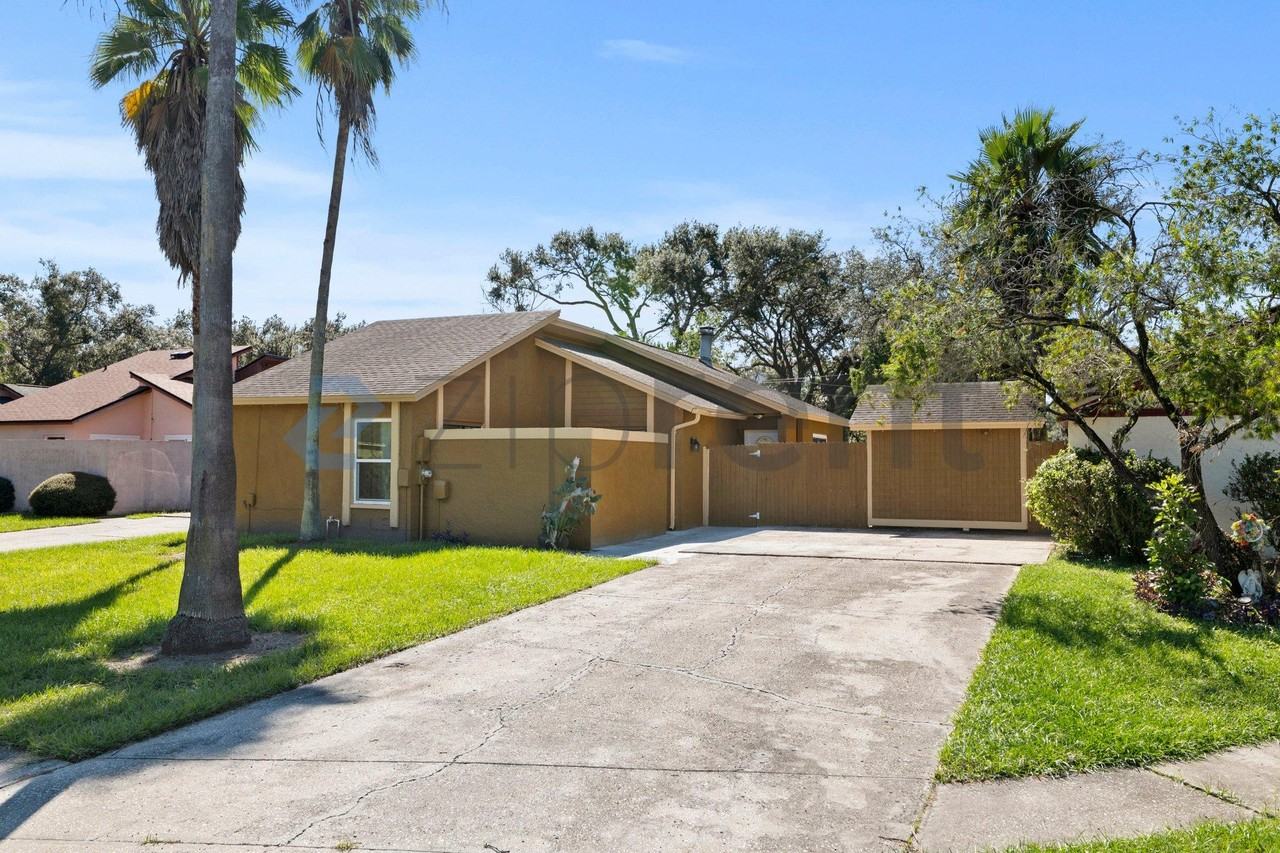 1947 Gregory Dr - Photo 2 of 22