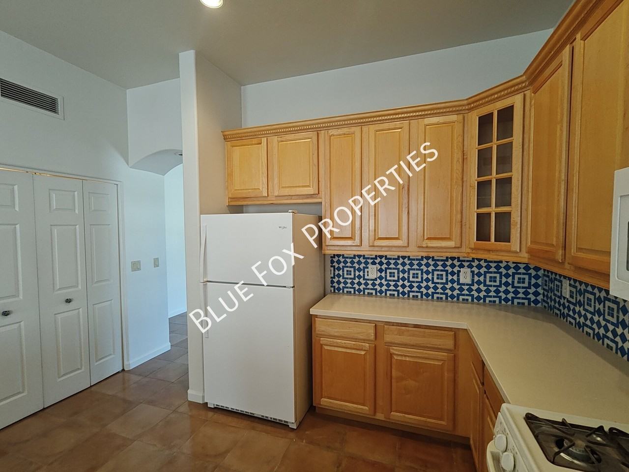 850 N 2nd Ave - Photo 7 of 44