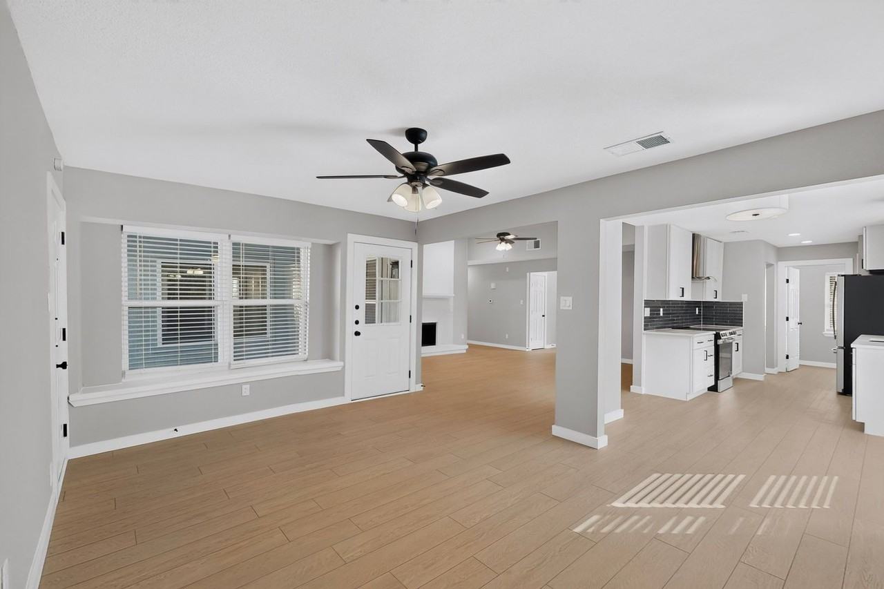 4520 Larner St - Photo 3 of 16