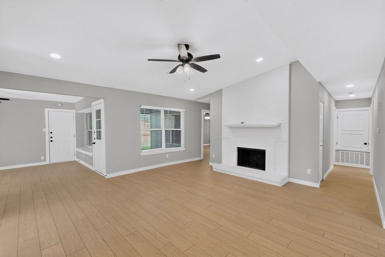 4520 Larner St - Photo 4 of 16