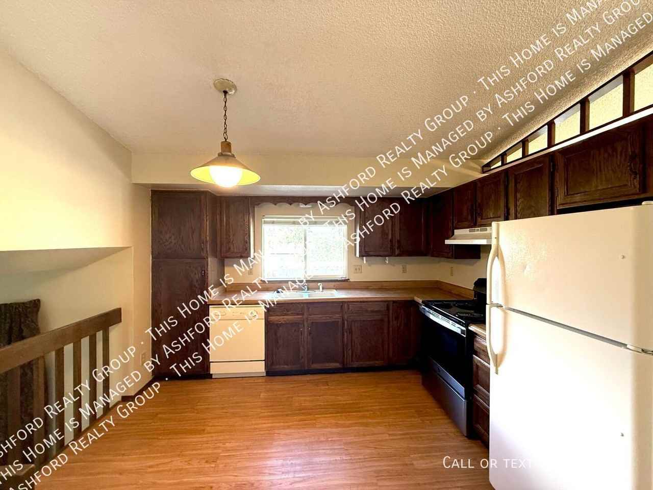4920 Molly Pond Ct - Photo 6 of 29