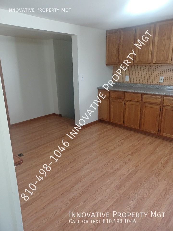 5446 Raymond Ave - Photo 7 of 29