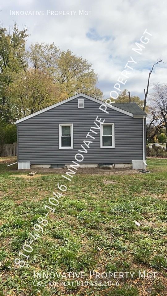 624 W Pierson Rd - Photo 3 of 48