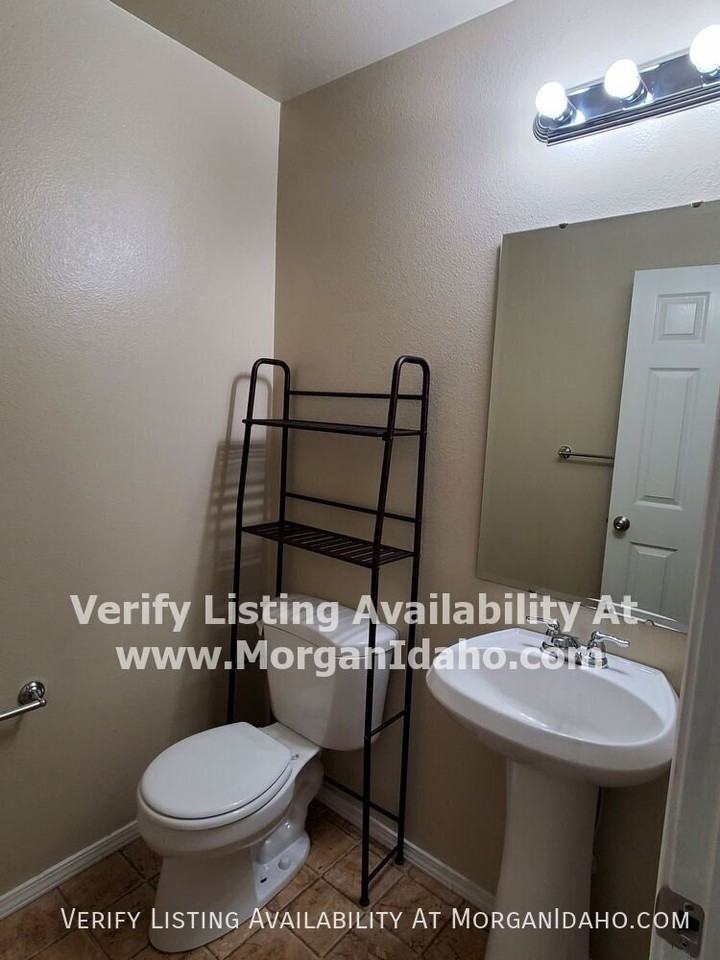 728 E Chateau Dr - Photo 7 of 14