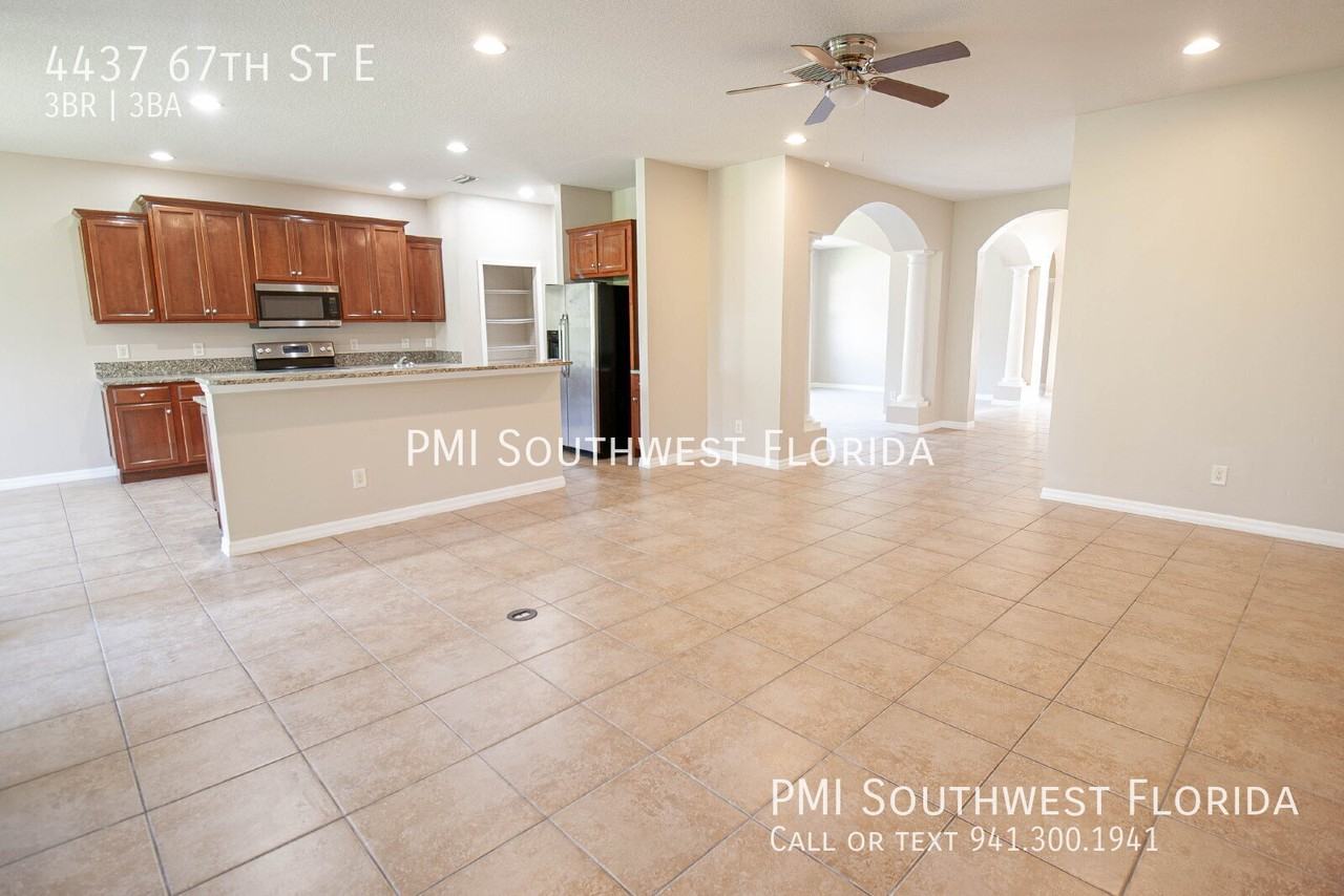 4437 67th St E - Photo 4 of 27