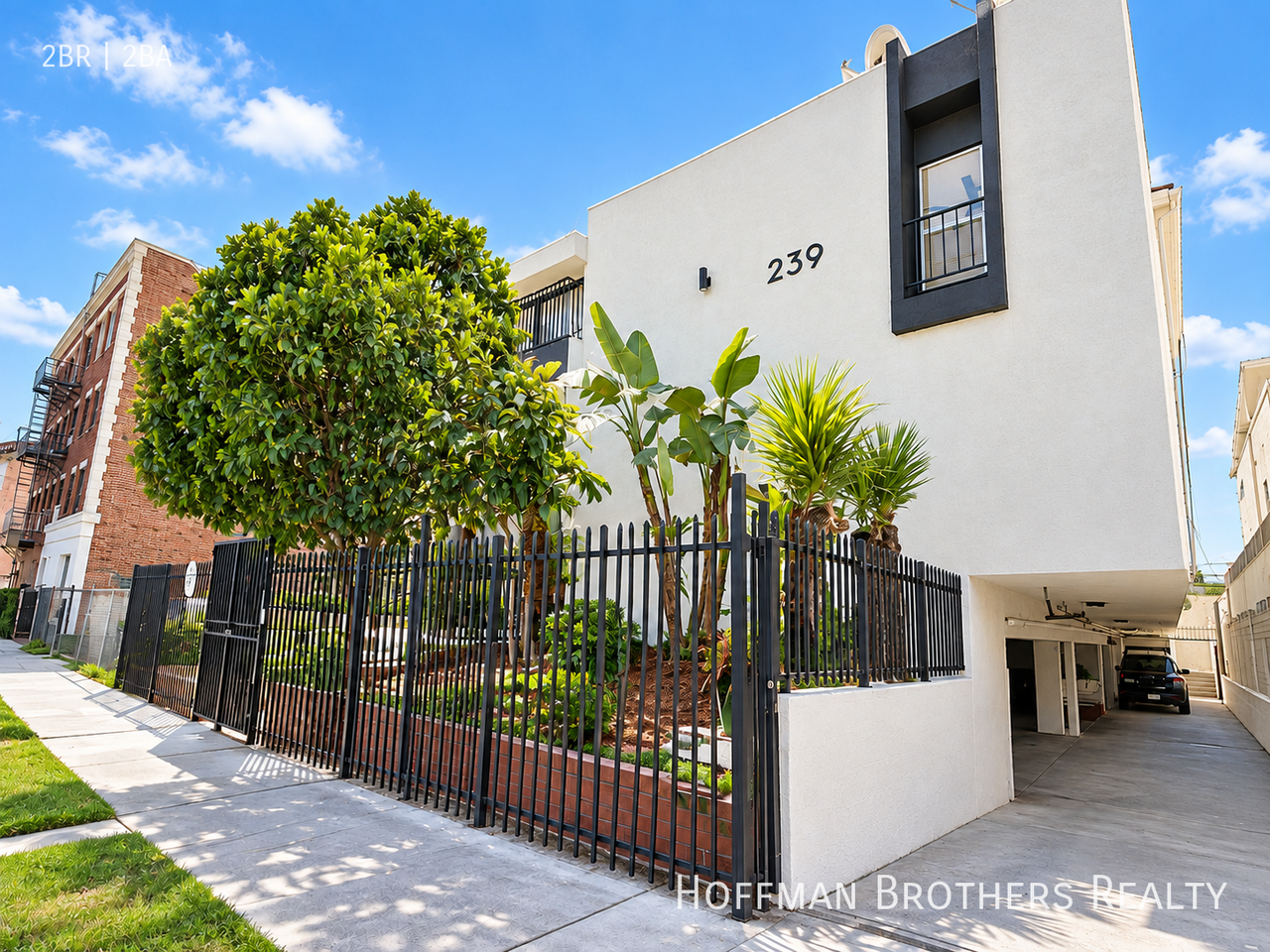 239 S Harvard Blvd #1 - Photo 3 of 13