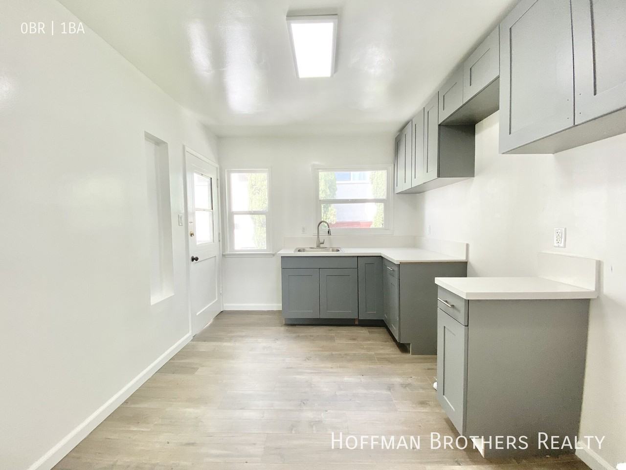 1519 N Laurel Ave #12 - Photo 2 of 6