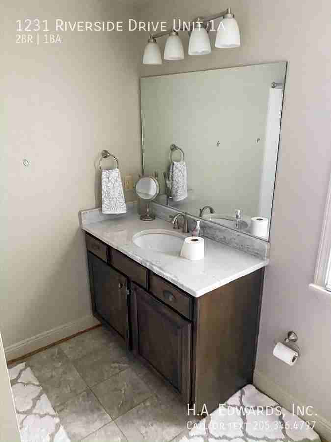 1231 Riverside Dr Apt 1a - Photo 6 of 9