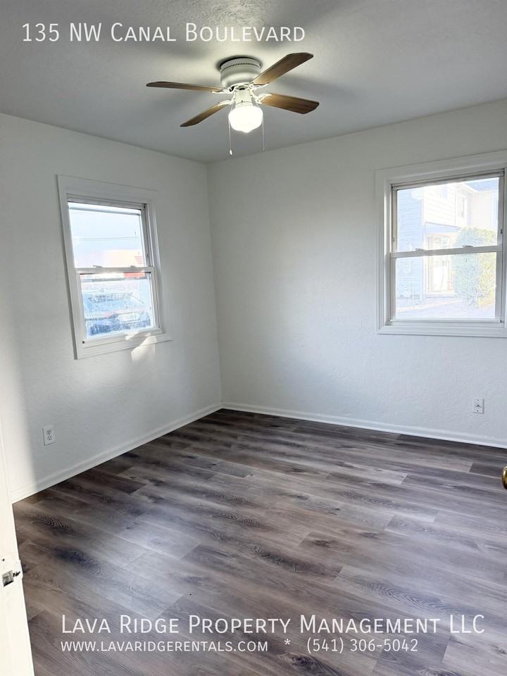 135 Nw Canal Blvd - Photo 5 of 8