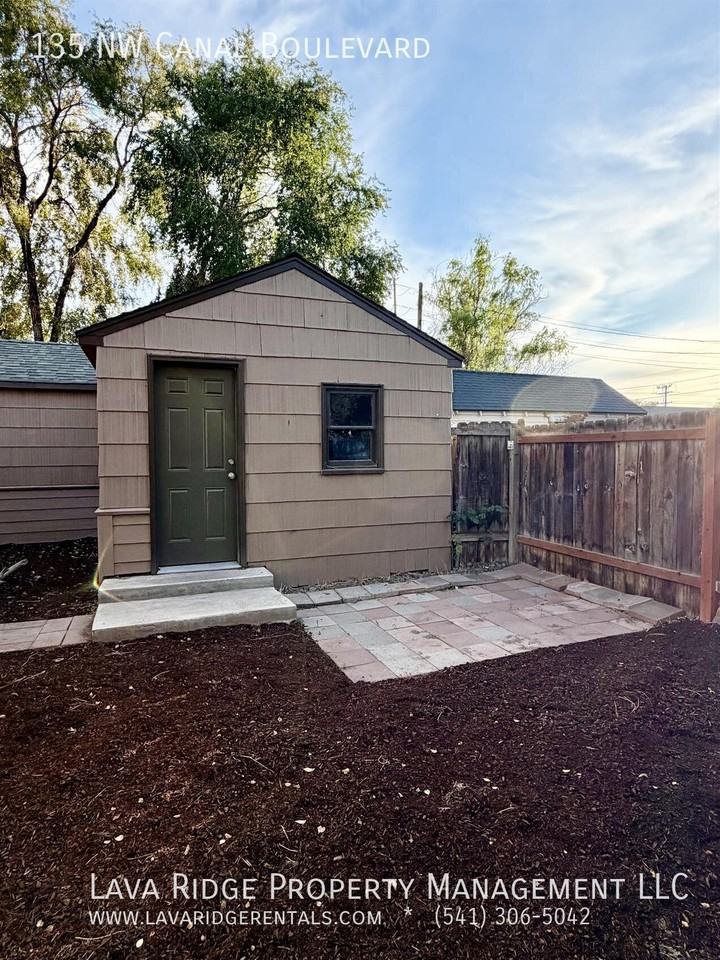 135 Nw Canal Blvd - Photo 6 of 8