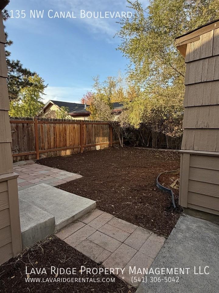 135 Nw Canal Blvd - Photo 7 of 8
