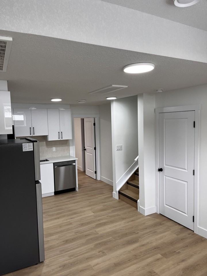 9621 165 St Nw - Photo 4 of 14