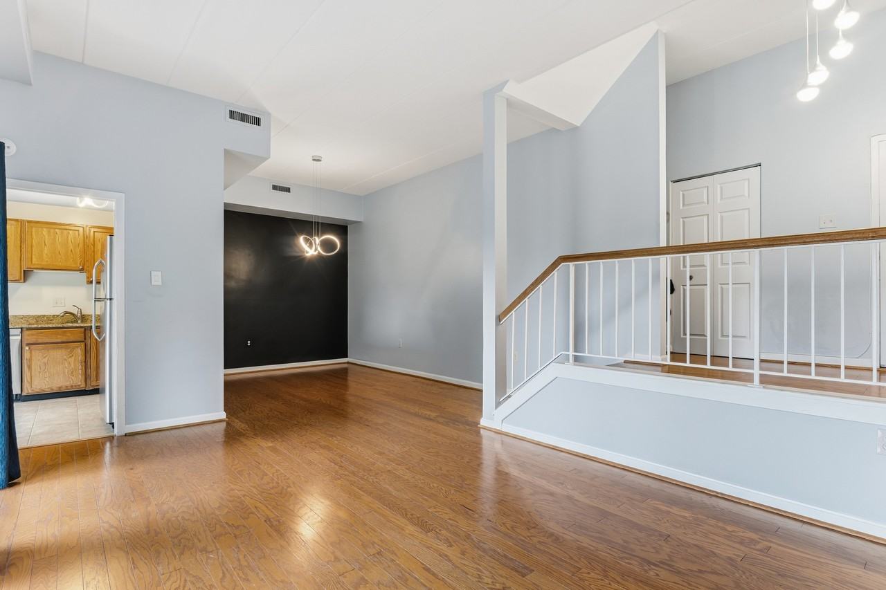 100 Roberts Ln #101 - Photo 3 of 35