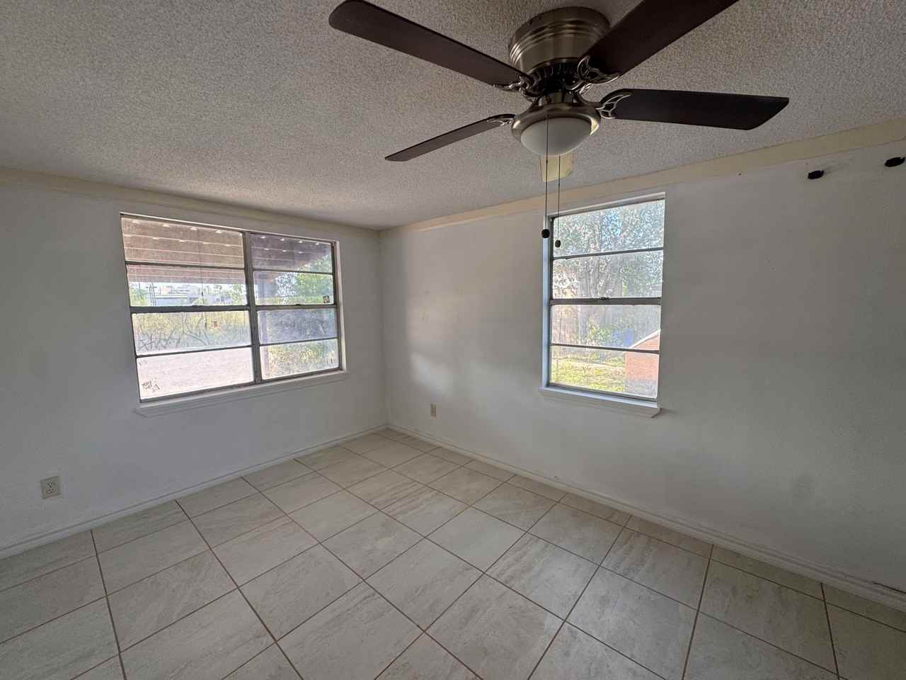 312 S Tio Ave #NA - Photo 4 of 18