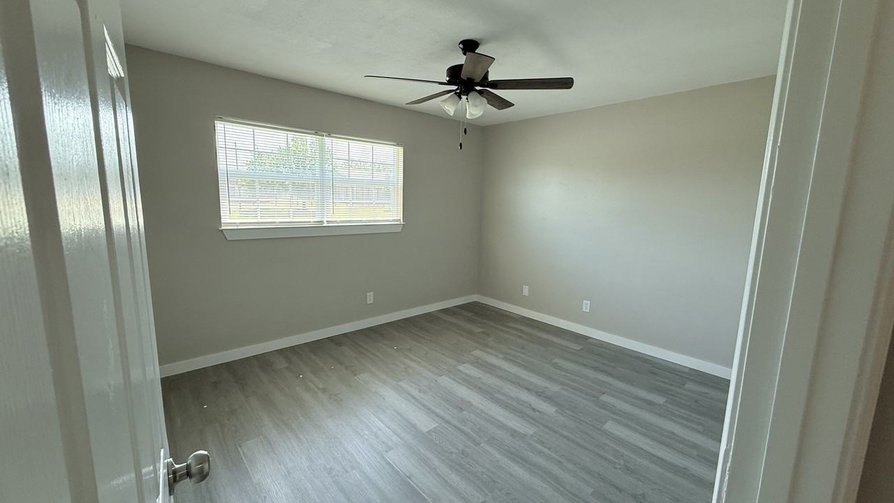 317 N Cedar St #B - Photo 4 of 12