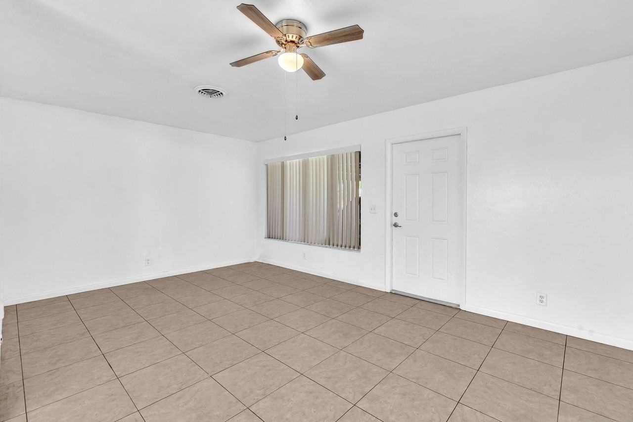 188 Se 27th Way - Photo 5 of 33