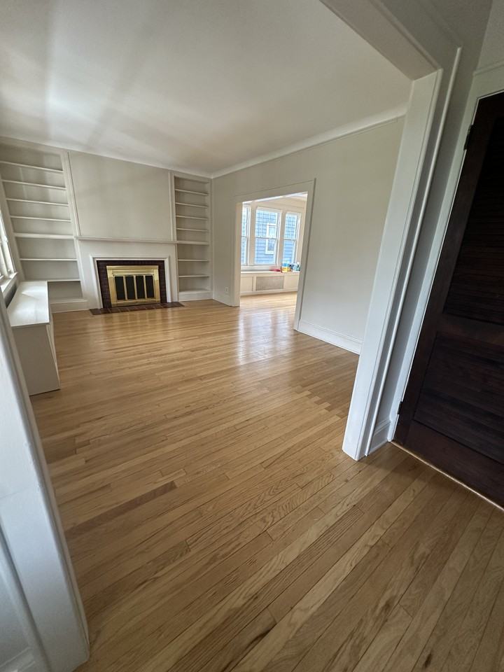130 Milton St #1 - Photo 4 of 20