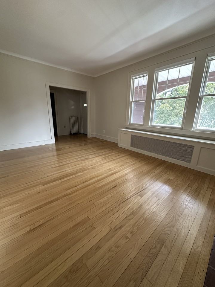 130 Milton St #1 - Photo 5 of 20