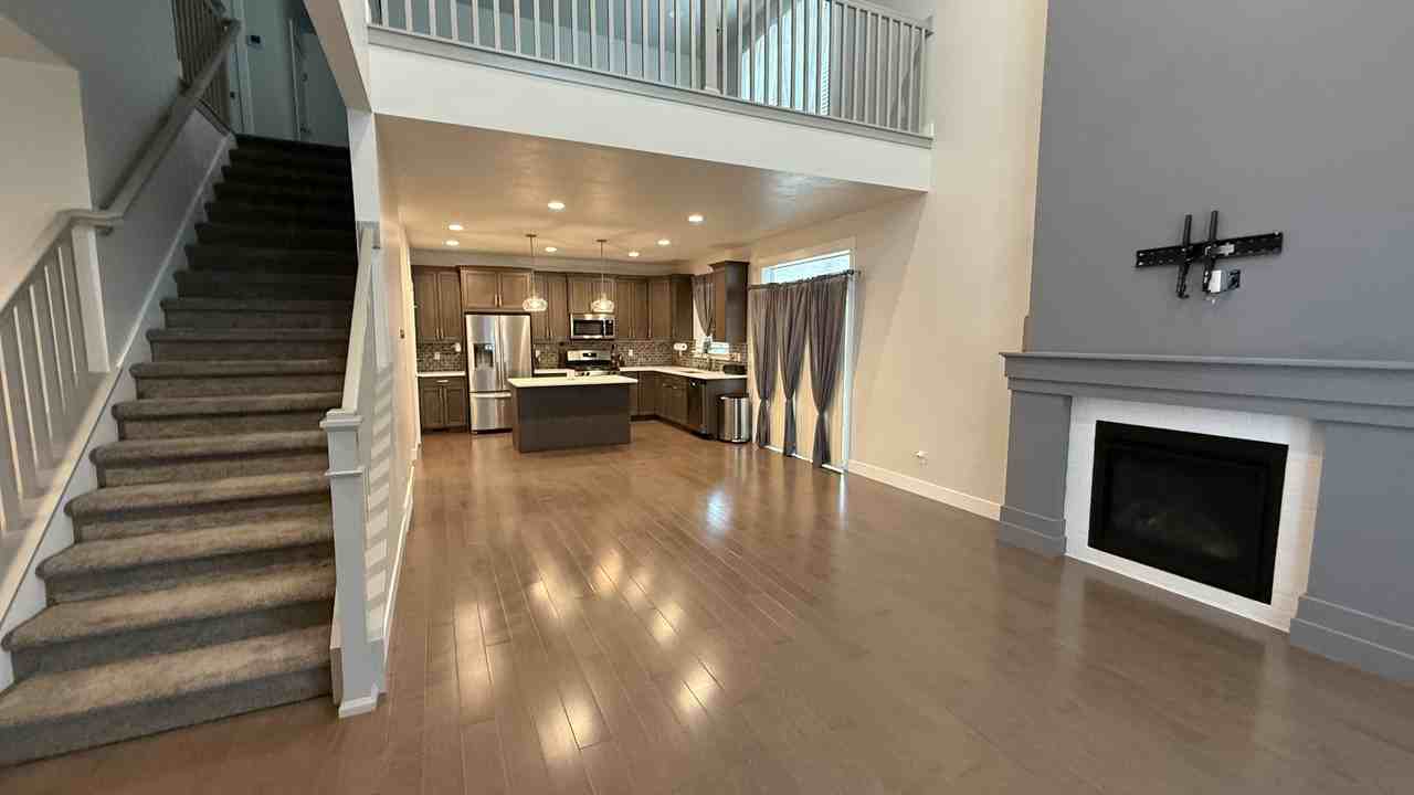234 N, Glenwood Way #09 - Photo 3 of 13