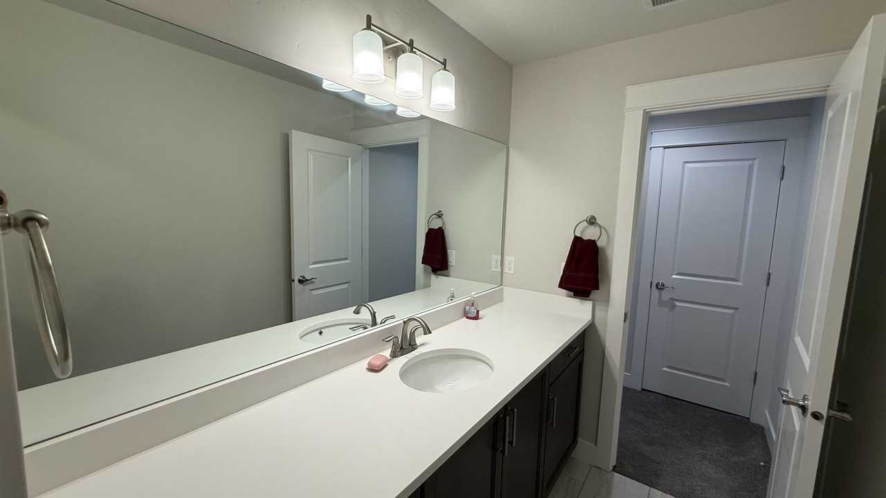 234 N, Glenwood Way #09 - Photo 5 of 13