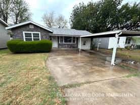 1605 Thompson Dr - Photo 1 of 1