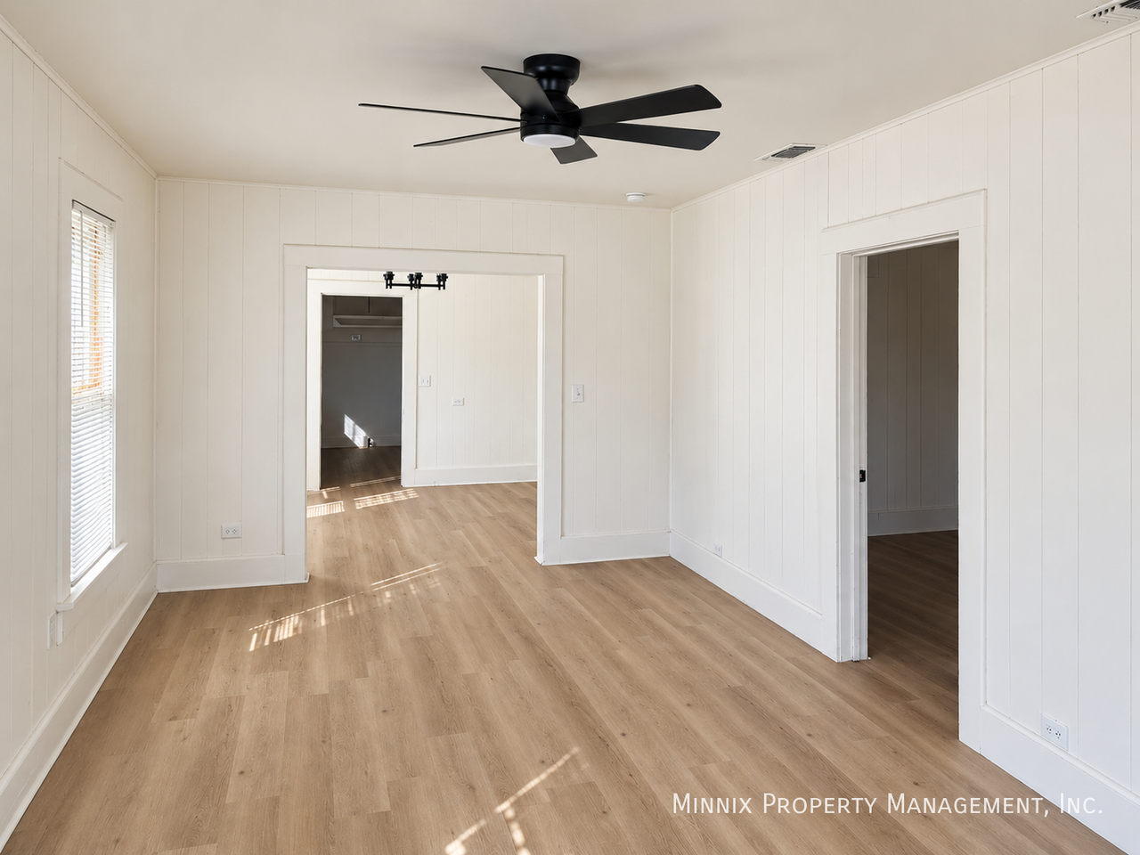 935 S 10th St - Photo 2 of 7