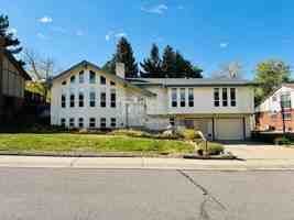 featured image of 459 S Fig Way