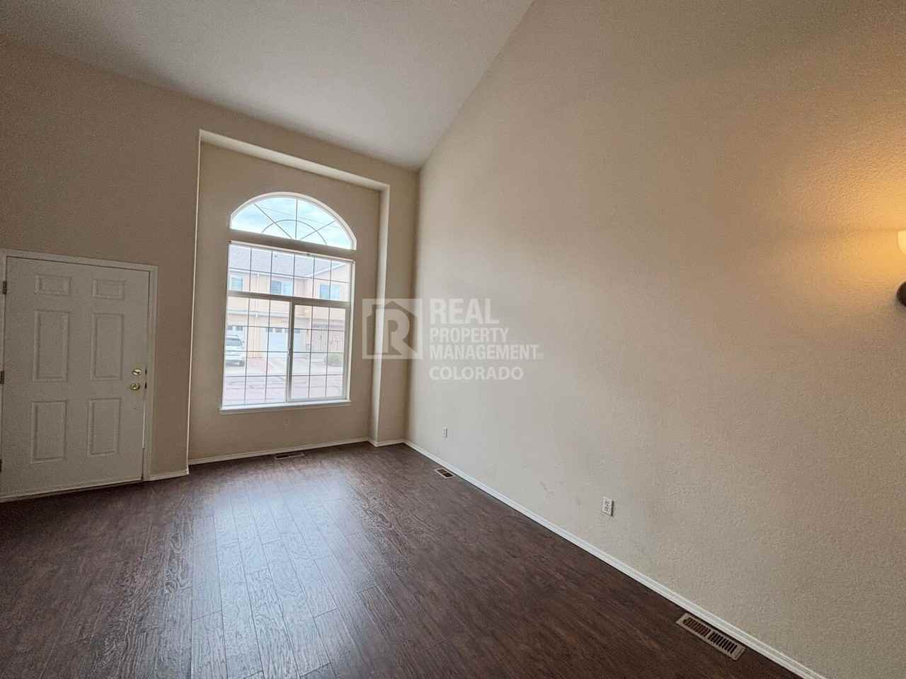 2529 Mesa Springs Vw - Photo 3 of 16